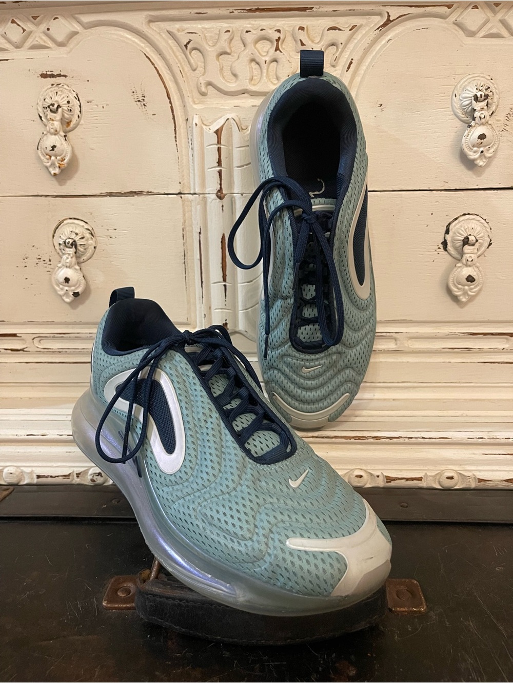 Nike Women’s Air Max 720 in Light Teal with Navy and White Accents